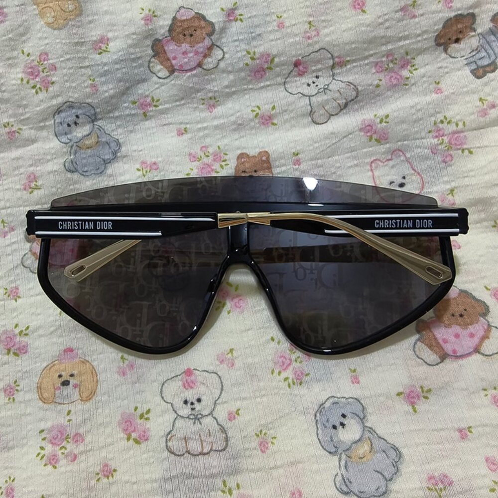 Dior Black Goggles - Picture 3 of 9